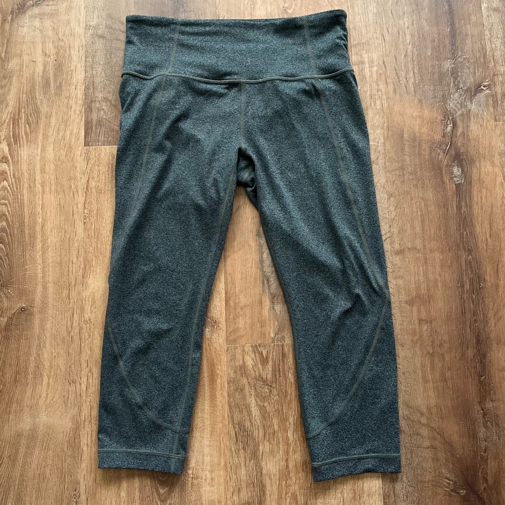Athleta Capri Dark Heather Gray Leggings Medium